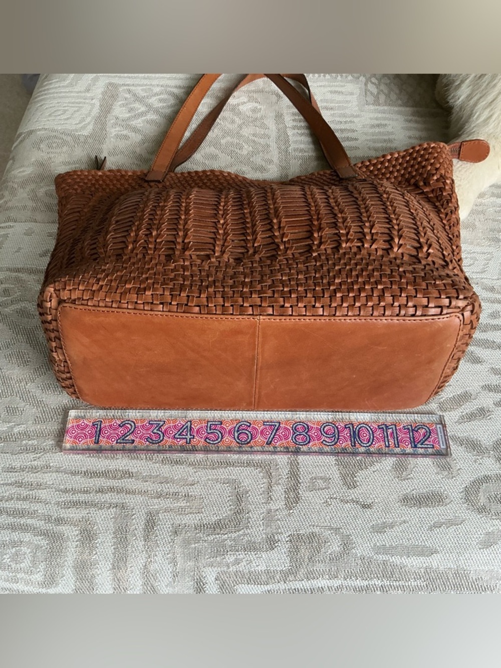 VEUC Woven Leather Zip Top Tote Handbag ๐ - Picture 10 of 13